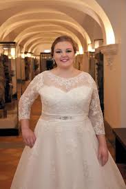 Sollte dir beim ersten kleid das oberteil perfekt passen, aber der rock nicht gefallen oder umgekehrt, kann ein brautkleid im mix & match stil die ideale lösung für dich sein. Uberuns Lavie Brautmode Bochum Am Ruhrpark