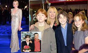 Joanne rowling ch, obe, honfrse, frcpe, frsl, better known by her pen name j. Publishing Staff Revolt Over Jk Rowling S Views On Gender Daily Mail Online
