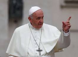 Após escândalo, bispos divulgam apoio ao papa Francisco