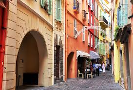 This is the second smallest independent state in the world (after the vatican) and is almost entirely urban. Elc7ajfqqz4w4m
