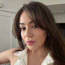 Bertha Arevalo's Instagram, Twitter & Facebook