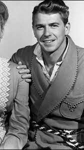 Ronald Reagan In Kong S Row 1942 Vintage Mens Fashion Actor Model Vintage Men