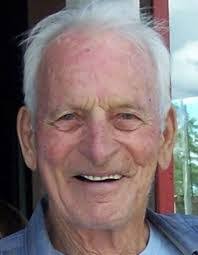 Eli Bruce's Instagram, Twitter & Facebook