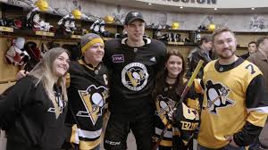 Find pittsburgh penguins videos, photos, wallpapers, forums. The Ultimate Assist How Pittsburgh Penguins Fans Connected For A Life Saving Kidney Donation Thanks To Social Media