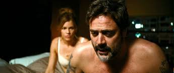 THE RESIDENT (2011) là một bộ phim khai thác, bệnh hoạn, đáng xấu hổ, không  biết phải làm gì với dàn diễn viên tuyệt vời của mình. [#31DaysOfHorror] :  r/horror