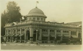 Tulare Ca Circa 1920 This Old Bank Building Is On The Nw Corner Of Kern Ave And K Street Tulare Tulare County San Joaquin Valley