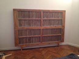 Tete De Lit Entierement Realisee Avec De Vieux Volets Persiennes Meubles Et Rangements Par Wood Tete De Lit Volet Deco Tete De Lit Decoration Tete De Lit