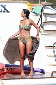 Antonella Roccuzzo : rFamousLatinas
