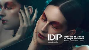 Hoy hace 1 año que nos arrancaron de nuestras vidas a un increíble ser  humano, alguien que tenía muchos sueños y que estaba ansiosa por cumplir.  Nuestra amada Vianca, con ella se