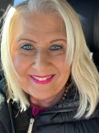 Introduction of an interior designer in Oklahoma