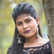 Karishma Devi's Instagram, Twitter & Facebook