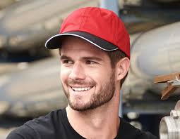 e.s. kasket color rød/sort