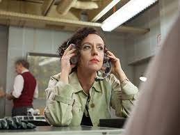 Martin (jonas nay), who began deutschland 83 as a reluctant agent embedded within west german forces, has become even more a man without a country. Skinnydipping Spies And Shortages Deutschland 83 Brilliantly Evokes Life In East Germany