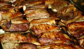 Rasanya pedes, ada manisnya, gurih, bumbunya kentel pokoknya suedep bu ibuu bikin boncos nasi, dietnya besuk aja 🤫 Resep Cara Membuat Daging Kambing Cabe Ijo Enak Pedas