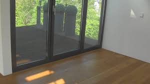 Laminat real ağac parket üçün ideal alternativdir. Buroboden Welche Bodenbelage Eignen Sich Fur Buros