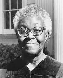 Gwendolyn Elizabeth Brooks 1917 2000 Women In History African American Poets Female Poets