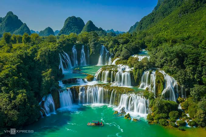 Cẩm nang Du lịch CAO BẰNG 2026: di chuyển, lưu trú, ăn chơi... từ A-Z