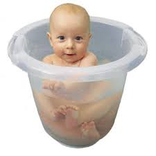The prince lionheart washpod provides a better way to bath your little one in an environment that emulates that of a mother's womb. Tummy Tub Baby Bath On Sale Tony Kealys Uk