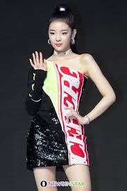 걸그룹 있지(itzy)의 리아가 학교 폭력 가해자였다고 주장했다가 명예훼손으로 고소당한 동창생에 대해 경찰이 혐의 없음 결론을 내렸습니다. í¬í† ì¸ìŠ¤íƒ€ ë¦¬ì•„ ì¹˜ëª…ì ì¸ ì‹œí¬í•¨ ìžˆì§€ ì‡¼ì¼€ì´ìŠ¤