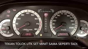 The mechanism to raise and lower the back rest also isn't great, it can easily become uneven on one side vs the other so my baby ends up rolling into the corner of the stroller if i don't adjust it perfectly evenly (which isn't easy to do). Cara Set Jam Pada Meter Proton Waja Youtube