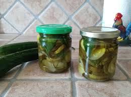 Dal 2008 ogni giorno pubblichiamo nuove ricette di cucina e piatti tipici e passiamo da una ricetta all'altra perchè adoriamo la buona cucina! Ricetta Cetrioli Sott Olio Dolcidee