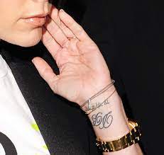 Victoria beckham has had six inkings as far as we know, and these include: Victoria Beckham S Tattoos Appear Faded Amid Speculation She S Undergoing Laser Treatment Celebrity News Showbiz Tv Express Co Uk