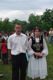 Ne cerem scuze pentru neplacerile cauzate. Sasii Si Obiceiurile Lor Stravechi Ce Traditii Se Mai Pastreaza In Ardeal Interviu Mobile