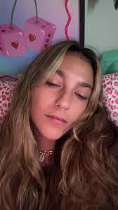 Samantha Rowden's Instagram, Twitter & Facebook