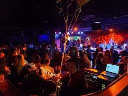 We are a melting pot of good people that just want to laugh, sing. Plus Dueling Piano Bar Home Facebook