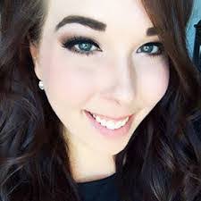 Dayna Barrow's Instagram, Twitter & Facebook