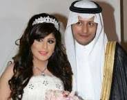 صدمت الفنانة العمانية زارا البلوشي جمهورها بإعلانها طلاقها بعد أقل من شهر على زواجها المثير للجدل، إذ ظهرت في الصور والفيديوات الخاصة بها من دون عريس. Ù…Ù† Ù‡ÙŠ Ø§Ù„Ù…Ù…Ø«Ù„Ø© Ø§Ù„Ø¹Ù…Ø§Ù†ÙŠØ© Ø²Ø§Ø±Ø§ Ø§Ù„Ø¨Ù„ÙˆØ´ÙŠ Ø²ÙˆØ§Ø¬Ù‡Ø§ Ø¯ÙŠØ§Ù†ØªÙ‡Ø§ Ø¬Ù†Ø³ÙŠØ© Ø£Ø¹Ù…Ø§Ù„Ù‡Ø§ Ù…ÙˆÙ‚Ø¹ Ø§Ù„Ø§Ø³ØªÙØ§Ø¯Ø©