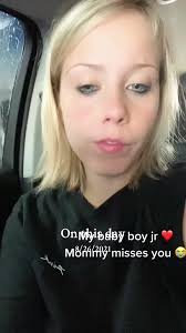 Amanda Helfinstine (@amandahelfinstine1)