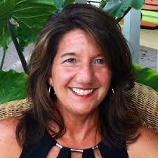 Kimberly Senecal's Instagram, Twitter & Facebook