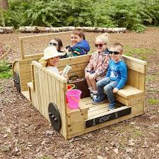 outdoor wooden role play truck naturalplaygorundideasoutdoorclassroom outdoor play role aire de jeu enfant espaces de jeux exterieurs jeux jardin