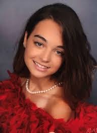 Mackenzie Mcqueen's Instagram, Twitter & Facebook