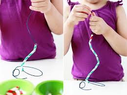 Masa prasekolah merupakan masa peningkatan perkembangan motorik halus. 10 Aktiviti Fine Motor Skills Buat Anak Lupa Gajet