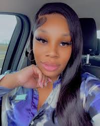 Yvette Leslie's Instagram, Twitter & Facebook