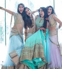 Amazing Bridesmaids Photo Ideas For Your Wedding Day Bff Photoshoot Poses Indian Wedding Photography Poses Wedding Photoshoot Poses