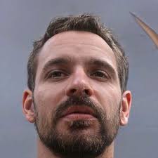 Sydney Curtis (@user2023246185200)