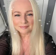 Tabatha Snyder's Instagram, Twitter & Facebook