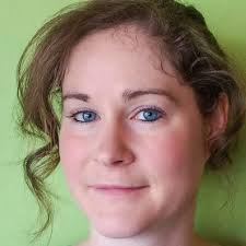 Danielle Young (@notesnthemargin)