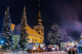 Find historical snow depth, snow conditions, expected fresh snowfall and prevailing weather conditions from the past 11 years. How To Visit The Kranjska Gora Christmas Market For A Magical Alpine Christmas Sofia Adventures