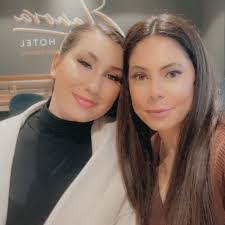 Elizabeth Tague's Instagram, Twitter & Facebook