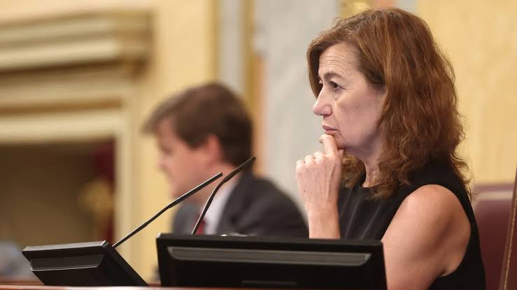 PSOE y Sumar vetan las enmiendas de PP y Junts para pedir a Sánchez  elecciones