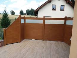 Sichtschutz Pvc In Holzoptik Golden Oak Auf Terrasse Sonderausstattung Mit Satiniertem Milchglas Sichtschutz Sichtschutzzaun Holz Sichtschutz Garten