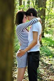Love Hug Wallpapers Hd Pictures Live Hd Wallpaper Hq Pictures 720 960 Hug Images Wallpapers 54 Wallpapers Adora Hug Images Romantic Couples Couples Images