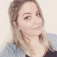 Barbara Fontes's Instagram, Twitter & Facebook