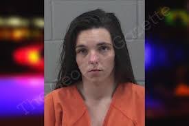 Emilee Parr's Instagram, Twitter & Facebook