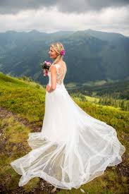 Die hochzeit ist der wahrscheinlich schönste tag im leben zweier menschen. Heiraten Auf Der Alm Berghochzeit Auf Der Riesneralm Bernhardmonschein Com