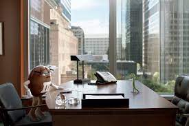 Caleb the camel became a new fox sports sideline reporter & spoke to terry bradshaw about the pregame of football! M M S Ms Brown Geico Gecko Unite In New Commercial 2014 03 12 Candy Industry